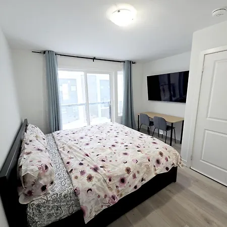 King Bed Tv Private Ensuite Retreat Bathroom Or Economical Double Bed Room